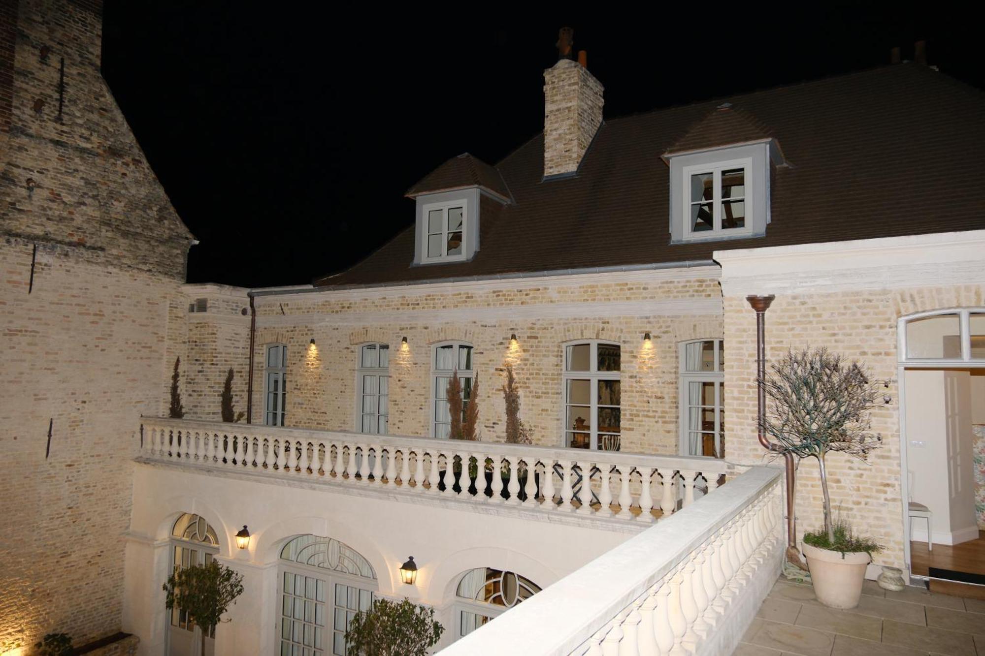 Clos Du Bailli Sint-Omaars Buitenkant foto